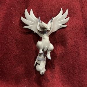 Pokémon Reshiram Figure